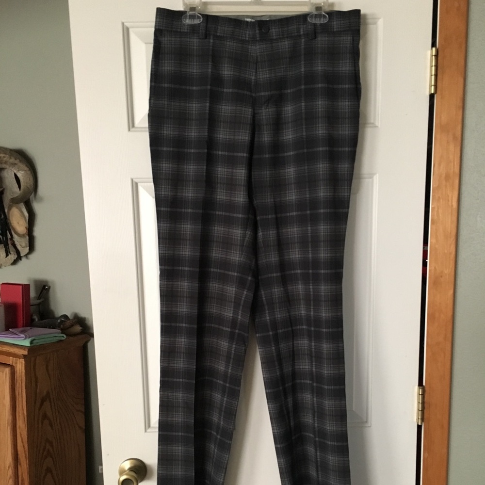 Nike unhemmed flat front golf pants
